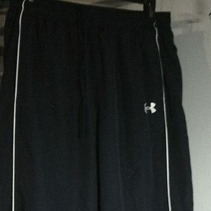under Armour athletic pants size L